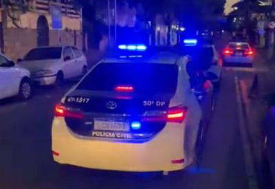 Acusado de matar o padrasto e balear irmã é preso em em Niterói (RJ) Acusado de matar o padrasto e balear irmã é preso em em Niterói (RJ)