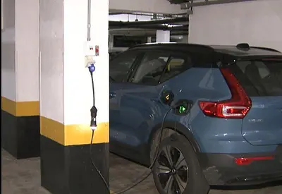 'Inverno dos EVs' Mercado de elétricos desacelera e empresas miram combustão 'Inverno dos EVs' Mercado de elétricos desacelera e empresas miram combustão