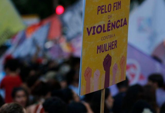 Imagem da noticia Ligue 180 passa a atender também pelo WhatsApp