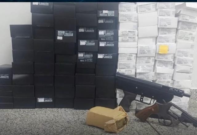 Imagem da noticia Assaltantes roubam R$1 mi em aparelhos celulares de shopping