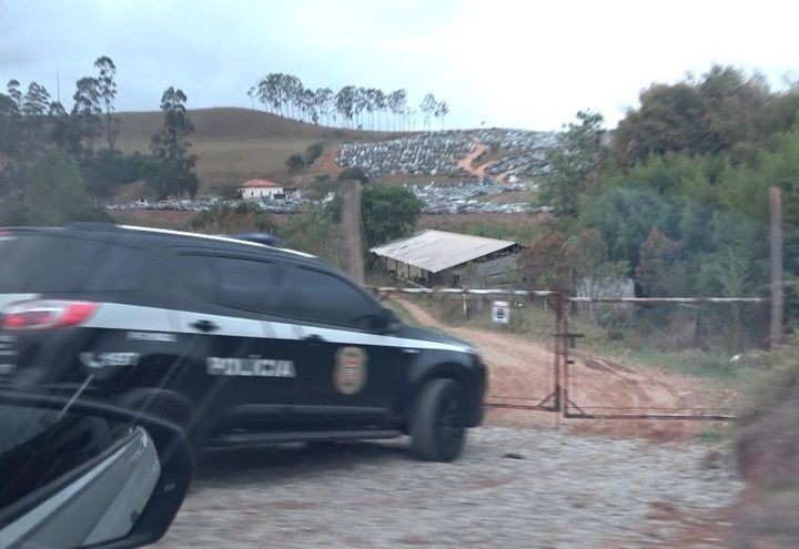 Imagem da noticia Ministério Público decide apurar depósito de automóveis a céu aberto após reportagem especial do jornalismo do SBT