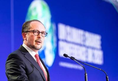 Volta confinamento na Áustria e vacina contra covid passa a ser obrigatória Volta confinamento na Áustria e vacina contra covid passa a ser obrigatória