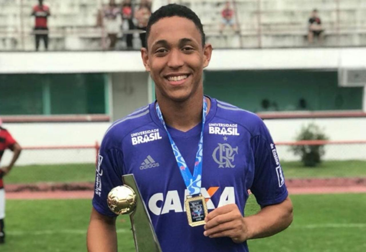 Imagem da noticia Flamengo fecha acordo com última família de vítimas do incêndio no Ninho do Urubu