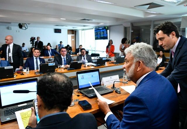 Imagem da noticia Comissão do Senado aprova projeto que acaba com "saidão" de presos