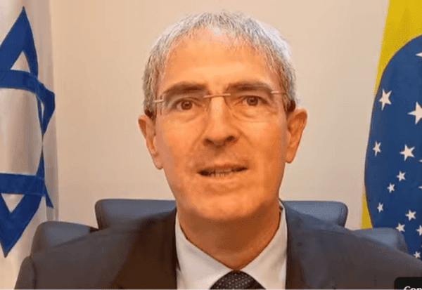 Imagem da notícia: Cônsul israelense diz esperar mudança de posição do Brasil e fala em conflito “justo” com Irã