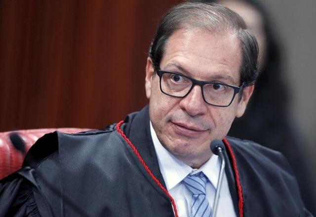 Imagem da noticia Corregedor nacional de Justiça dá 15 dias para juiz da Lava Jato esclarecer supostas irregularidades