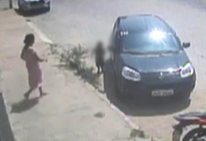 Imagem da noticia Crianças são flagradas ligando carros e provocando sustos na Bahia