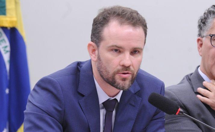 Durigan diz ser “radicalmente contra” indenização a empresas por fim da escala 6x1 Durigan diz ser “radicalmente contra” indenização a empresas por fim da escala 6x1