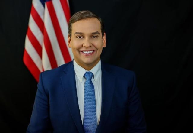 Imagem da noticia Filho de brasileiros, deputado eleito nos EUA, admite que mentiu