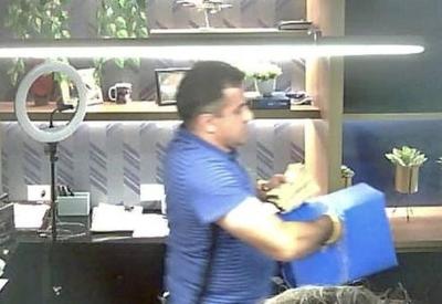 Deputado flagrado com maços de dinheiro cometeu ao menos três crimes Deputado flagrado com maços de dinheiro cometeu ao menos três crimes