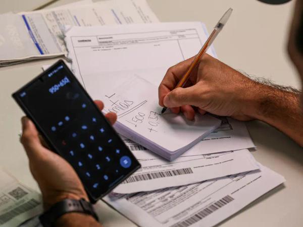 Imagem da notícia: Desenrola: maioria das renegociações são para pagamento à vista, com desconto de 85%