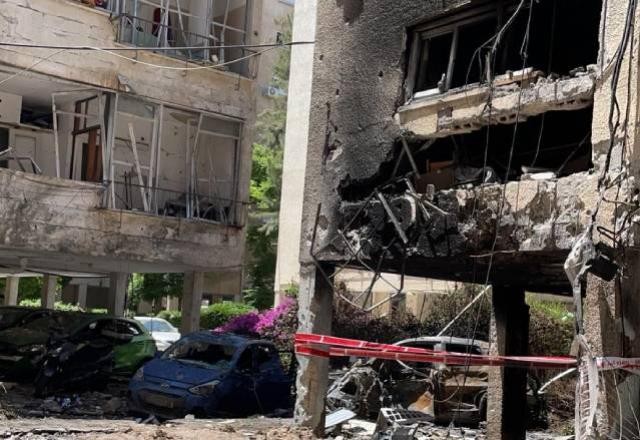 Imagem da noticia Noite de destruição em novo ataque contra Gaza por Israel