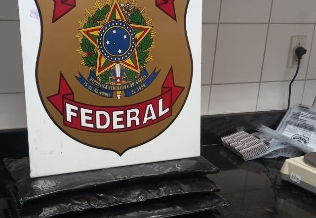 Holandesa é presa com 8,5kg de drogas em aeroporto do Rio