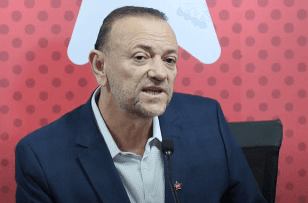 Imagem da notícia: Presidente do PT critica ação policial do Rio que deixou 121 mortos