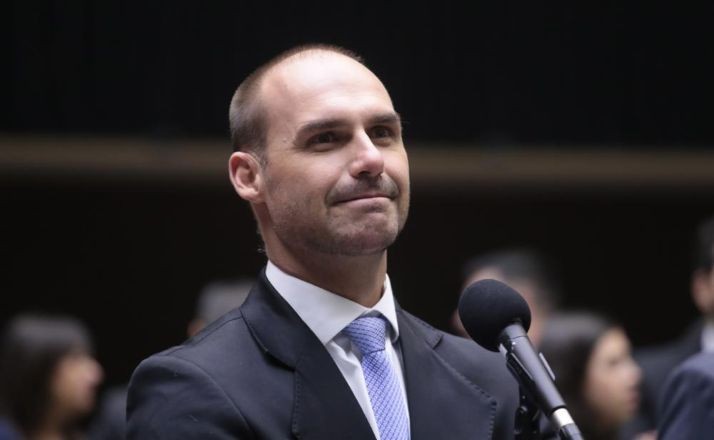Imagem da noticia Eduardo Bolsonaro tem voto anulado em sessão do Congresso após registrar presença dos EUA