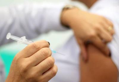 3ª dose em idosos começará em 20 dias, anuncia Ministério da Saúde 3ª dose em idosos começará em 20 dias, anuncia Ministério da Saúde