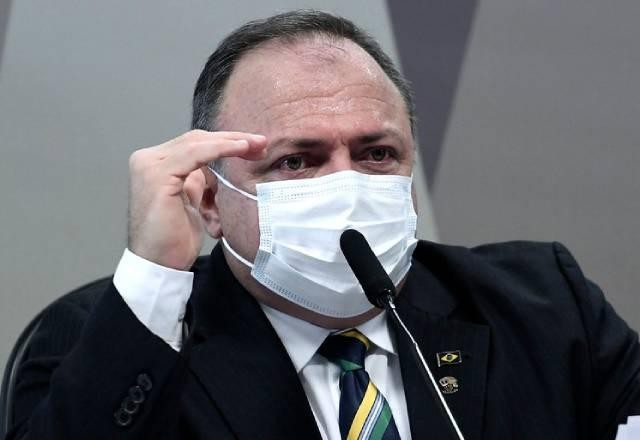 Imagem da noticia Pazuello justifica recusa de ofertas da Pfizer com cláusulas "assustadoras"
