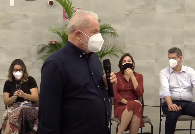 Imagem da noticia Lula replica em tweet checagem sobre boato de ameaça à igrejas