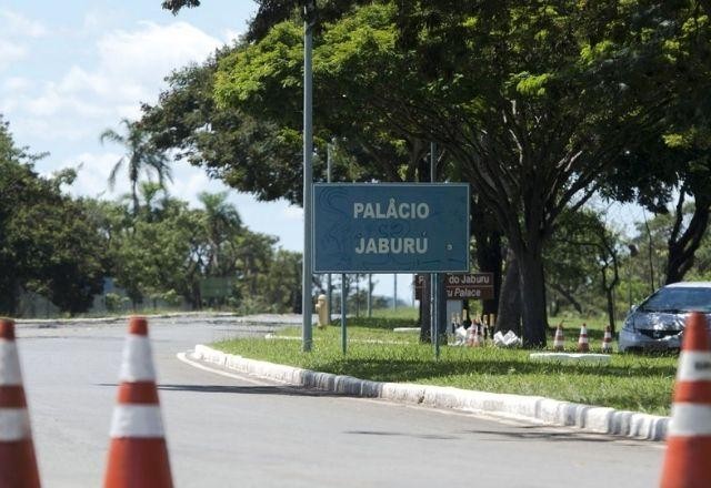 Imagem da noticia Motorista embriagado invade Palácio do Jaburu, mas é contido após tiro no pneu