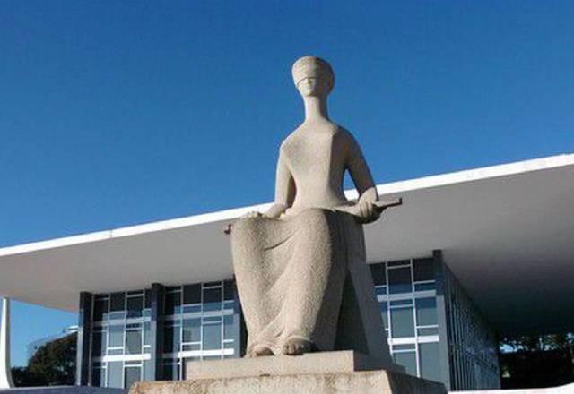 Imagem da noticia STF decide ampliar foro privilegiado após fim de mandatos