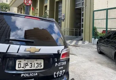 Polícia faz operação contra falsificação de bebidas em SP e PR Polícia faz operação contra falsificação de bebidas em SP e PR