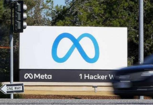 Imagem da noticia Meta anuncia LLaMA, sua inteligência artificial, rival do ChatGPT