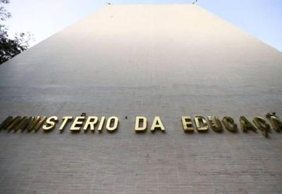 MEC desiste de retorno das aulas presenciais em janeiro nas universidades MEC desiste de retorno das aulas presenciais em janeiro nas universidades
