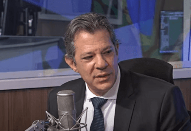 Imagem da noticia Haddad diz que diretoria do BC não pode dar “cavalo de pau” e culpa Bolsonaro por aumento de juros