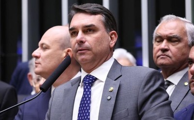 Flávio Bolsonaro diz não ter nada a esconder sobre relação com Vorcaro e volta a pedir CPMI do Master Flávio Bolsonaro diz não ter nada a esconder sobre relação com Vorcaro e volta a pedir CPMI do Master
