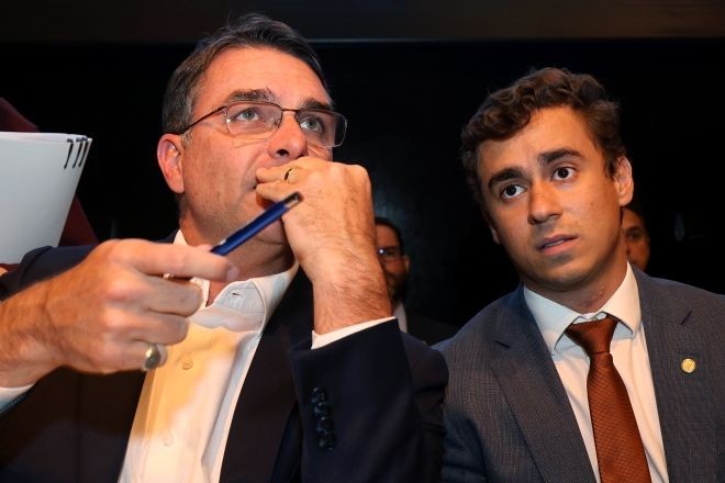 Imagem da noticia Flávio diz estar preocupado com "provocações no próprio time" após atrito entre Nikolas e Jair Renan