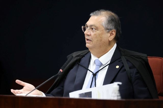 Imagem da noticia Dino volta a pedir ao Congresso registro de autores de emendas