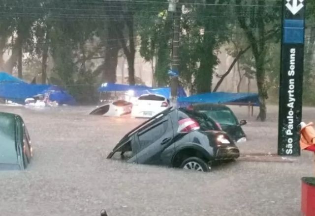 Imagem da noticia Após temporal na Grande SP, mais de 37 mil imóveis ainda estão sem luz