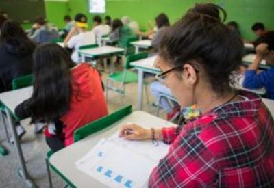 51% dos alunos querem adiar o início da graduação por conta da pandemia 51% dos alunos querem adiar o início da graduação por conta da pandemia