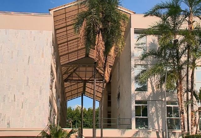 Imagem da noticia Vigilância Sanitária interdita centro cirúrgico usado por médica acusada de negligência