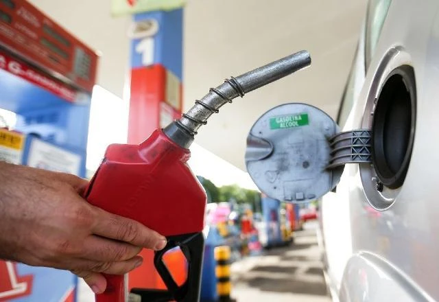 Imagem da noticia Governadores rejeitam alegações sobre ICMS e não atendem pedido de Lula para reduzir imposto