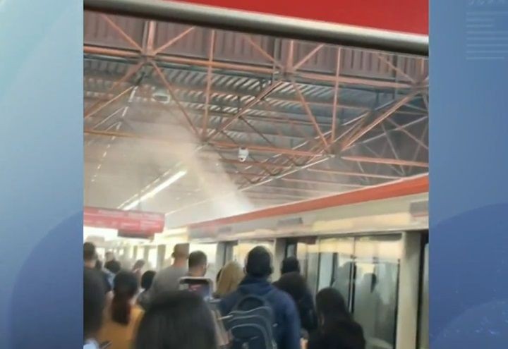 Imagem da noticia Fumaça em vagão de metrô assusta passageiros na estação Penha em São Paulo
