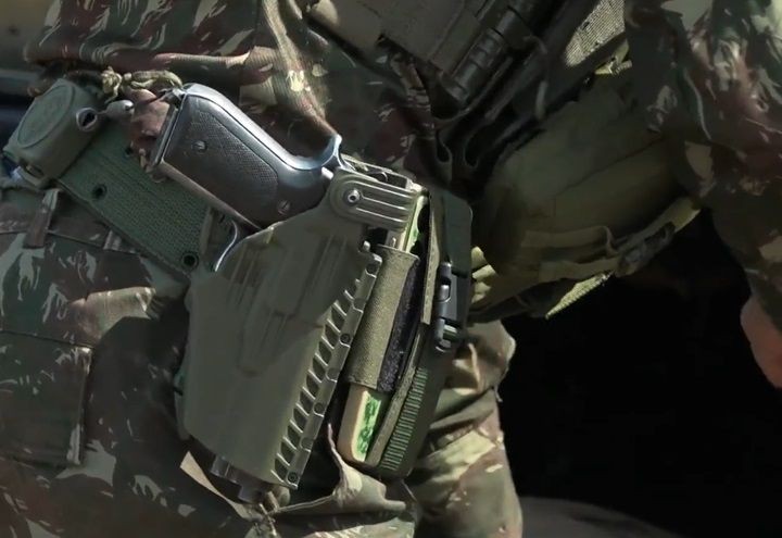 Imagem da noticia Exército recupera armas restantes furtadas de batalhão no Paraná