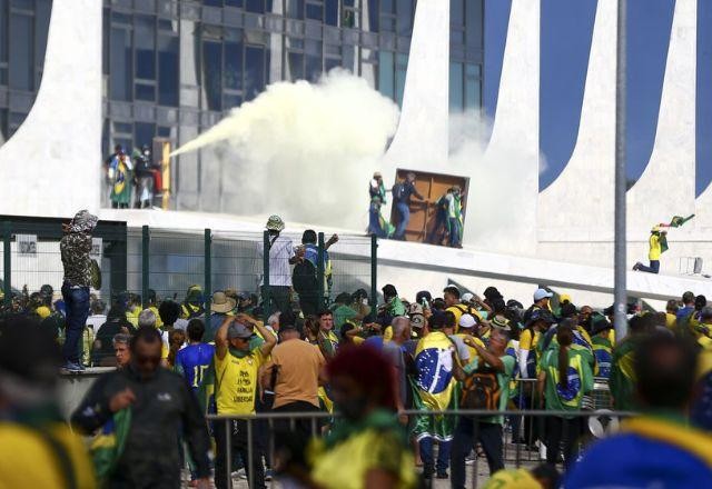 Imagem da noticia GSI exonera coronel após sindicância sobre ataques de 8/1