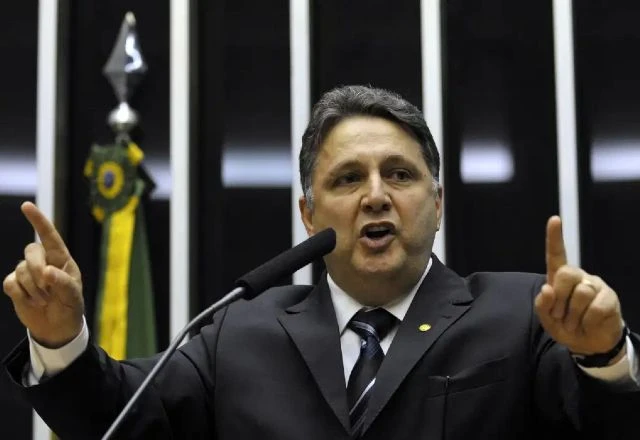 Imagem da noticia Garotinho denuncia ligação de membros do governo estadual com facção e esquemas criminosos