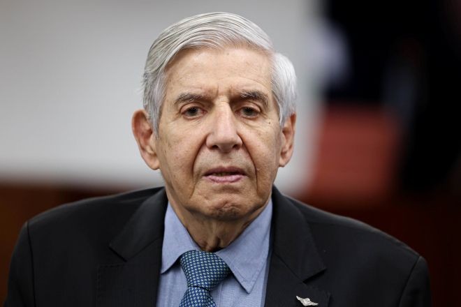 Imagem da noticia Moraes dá 15 dias para PF investigar se Augusto Heleno tem Alzheimer