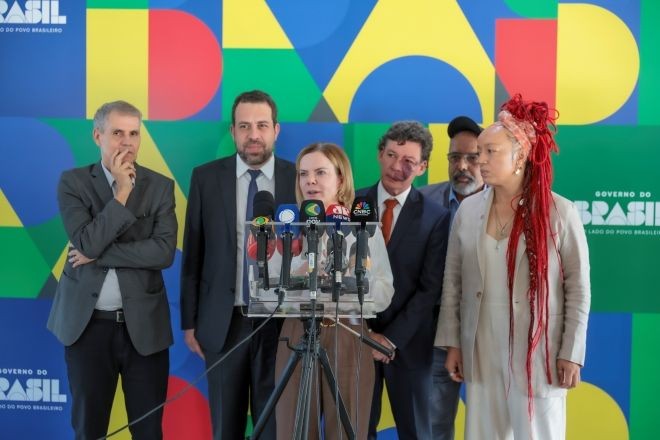 Imagem da noticia Governo rejeita relatório da Câmara sobre a escala 6x1 e cobra fim definitivo do modelo