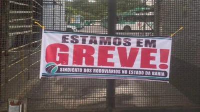 Greve dos rodoviários de Salvador é suspensa nesta sexta (22) após assembleia Greve dos rodoviários de Salvador é suspensa nesta sexta (22) após assembleia