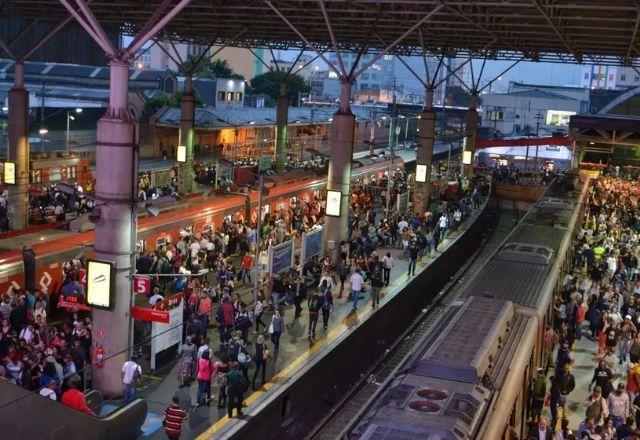 Imagem da noticia Devido à greve, governo de SP decreta ponto facultativo