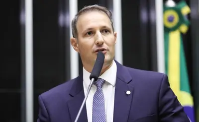 Derrite altera texto do PL Antifacção e amplia cooperação da PF com polícias estaduais Derrite altera texto do PL Antifacção e amplia cooperação da PF com polícias estaduais