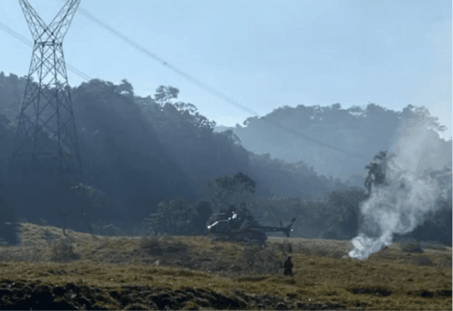 Imagem da noticia Helicóptero cai no interior de Santa Catarina; bombeiros confirmam uma morte