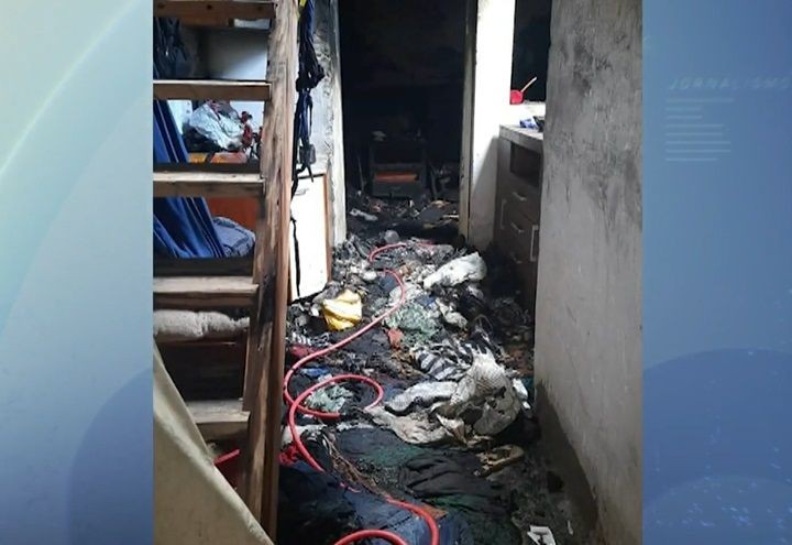 Imagem da noticia Homem morre carbonizado após esfaquear ex-mulher e atear fogo em casa