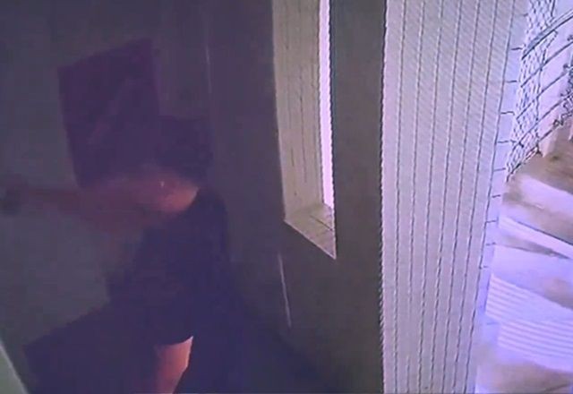 Imagem da noticia Homem morre eletrocutado ao abrir porta de elevador