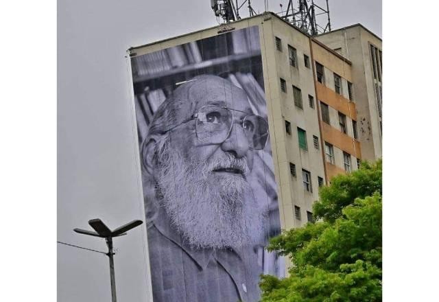 Imagem da noticia Google faz homenagem ao centenário do educador Paulo Freire