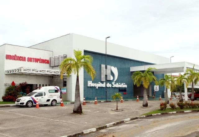 Imagem da noticia Criança de 6 anos é atingida na cabeça por bala perdida enquanto dormia em Salvador