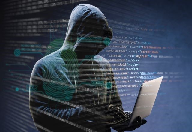 Imagem da noticia Hacker suspeito de invadir sistemas da Polícia Federal e de organização ligada ao FBI é preso em BH